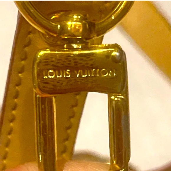 WOW POSHMARK Authentic Louis Vuitton Crossbody Strap = MAKE YOUR BAG A CROSSBODY - Picture 11 of 16